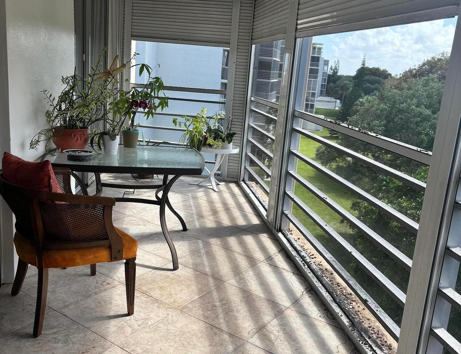 2 bed, 2.0 bath, 1300 sqft, $2,100 — Photo 1