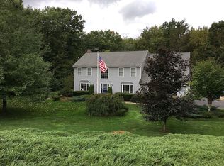 89 Hidden Hill Rd, New Hartford, CT 06057