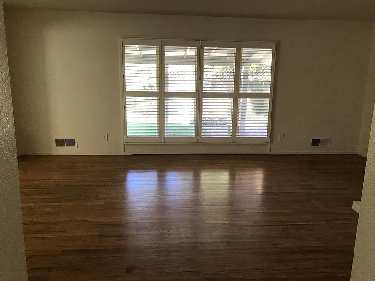 357 Birchwood Ct — Photo 17