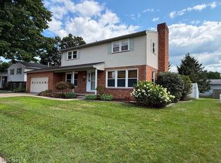 212 Colonial Ave SE, New Philadelphia, OH 44663