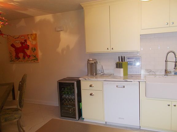 4th image of 400 Mount Vernon Ave #404