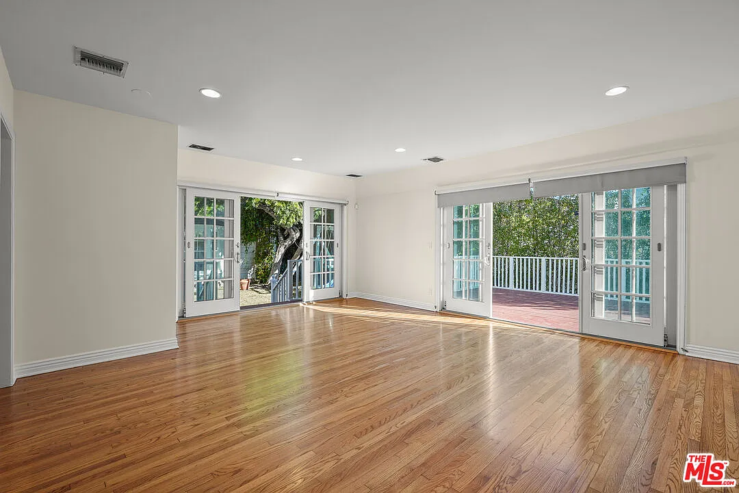 4 bed, 5.5 bath, 3262 sqft, $15,500 — Photo 4