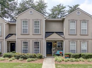 1402 Masons Creek Cir, Sandy Springs, GA 30350