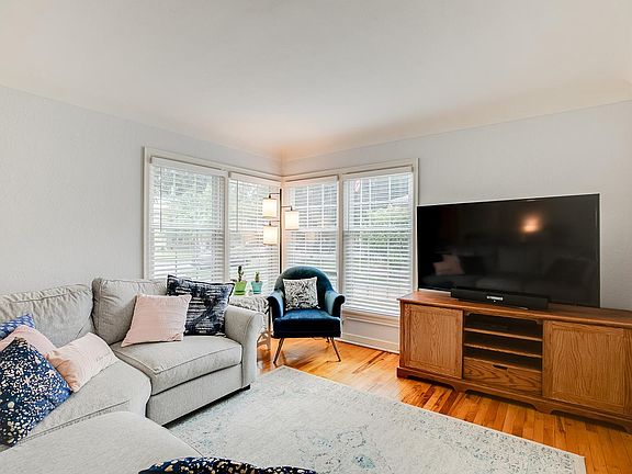 5th image of 771 Lakeview Ave