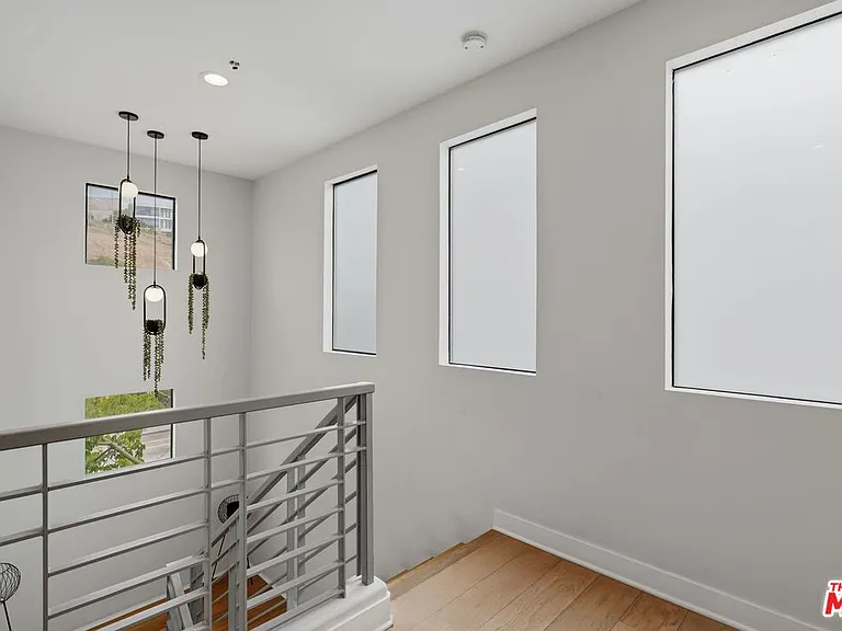 12911 Bluff Creek Dr — Photo 16