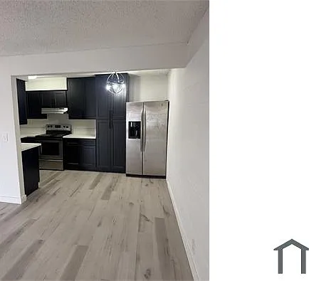 615 S Royal Crest Cir #13