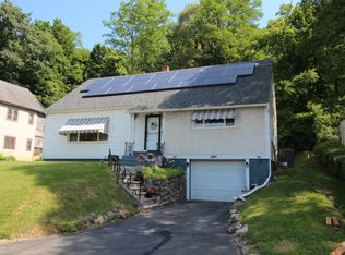 49 1/2 Phillips St, Amsterdam, NY 12010