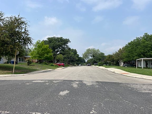 5th image of 639 Olney Dr