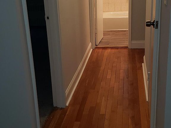 4th image of 1 Sadore Ln APT 4S
