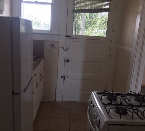 5th image of 1810 Church St #4