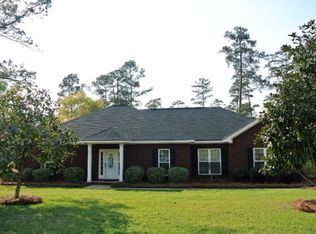 321 Willow Lake Dr, Leesburg, GA 31763