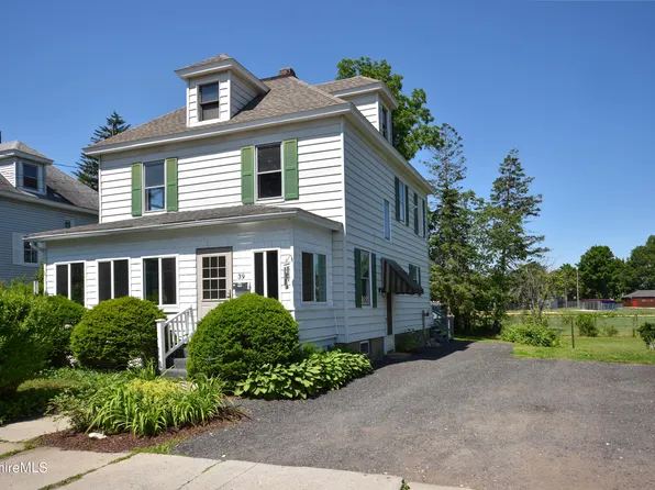 39 Ontario St, Pittsfield, MA 01201