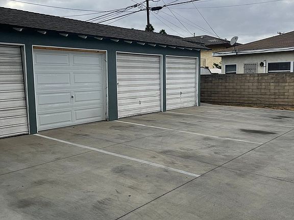 3rd image of 10303 La Reina Ave #103031/2