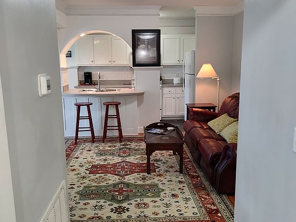 2nd image of 556 W Shadowlawn Dr #1
