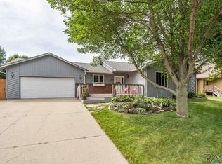 3153 S Tyler Ct, Sioux Falls, SD 57103