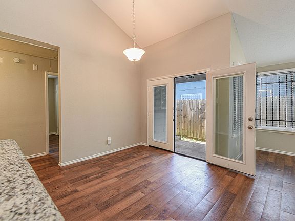 3rd image of 13126 Townwood Dr