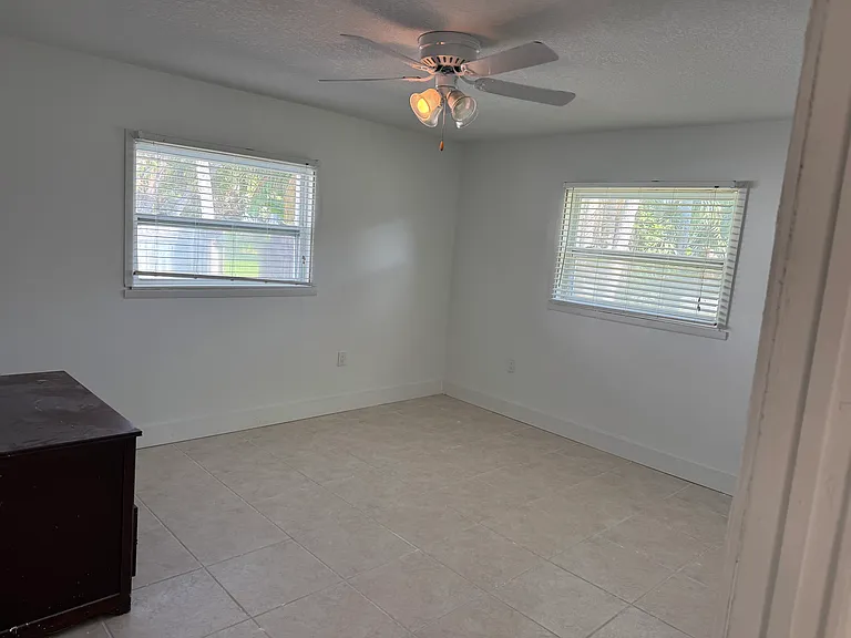 215 Pelican Dr — Photo 7