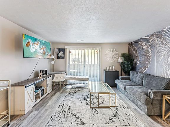 5th image of 2431 Montana Ave APT 1