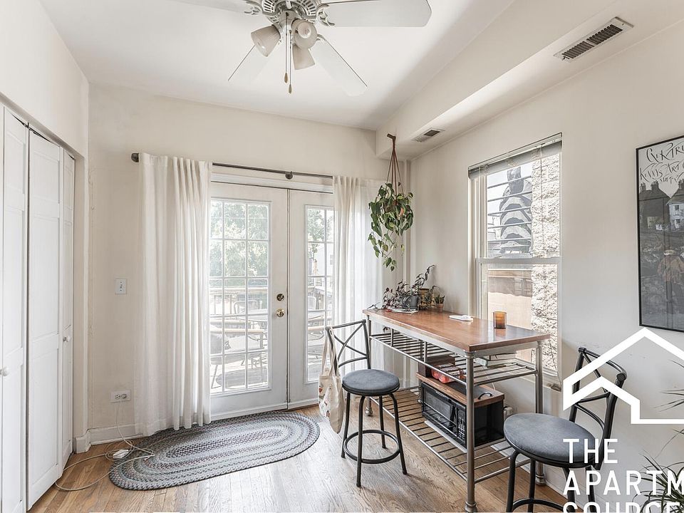 1st image of 906 N Wood St #3R