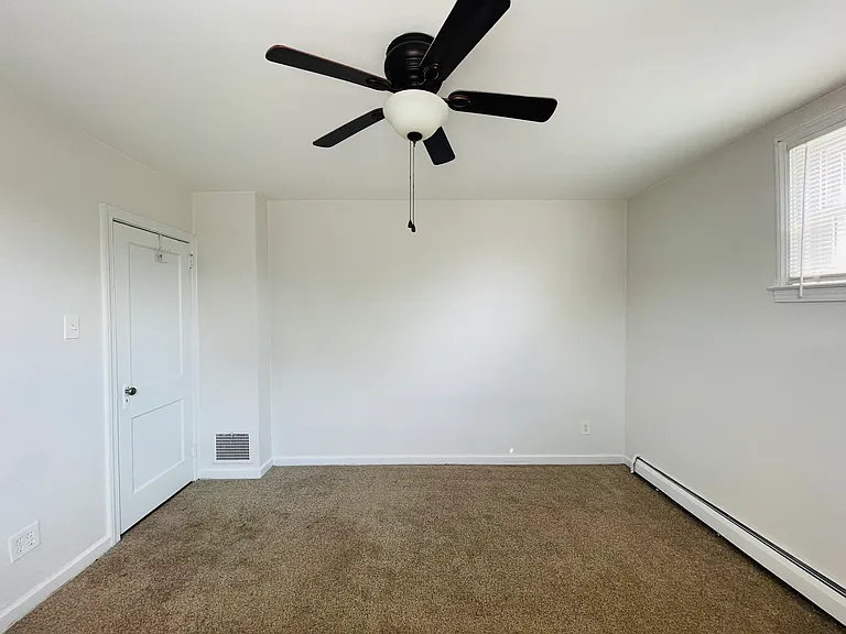 4241 Aldine St #2 — Photo 14