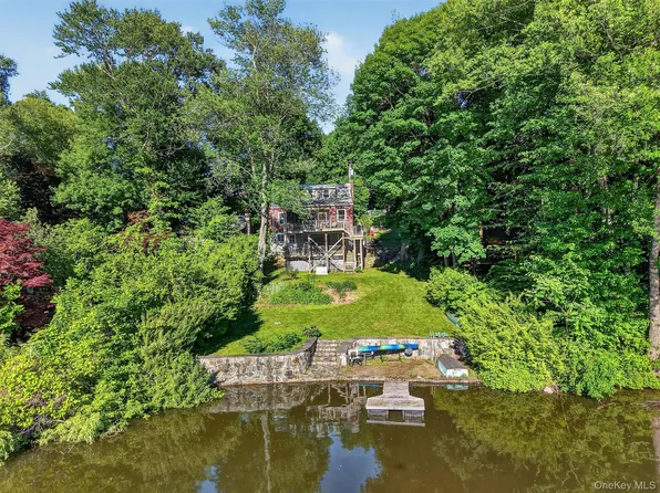 51 Lake Drive, Lake Peekskill, NY 10537