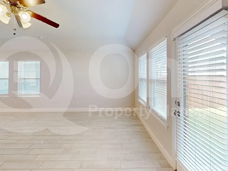 221 Santa Lucia Dr — Photo 5