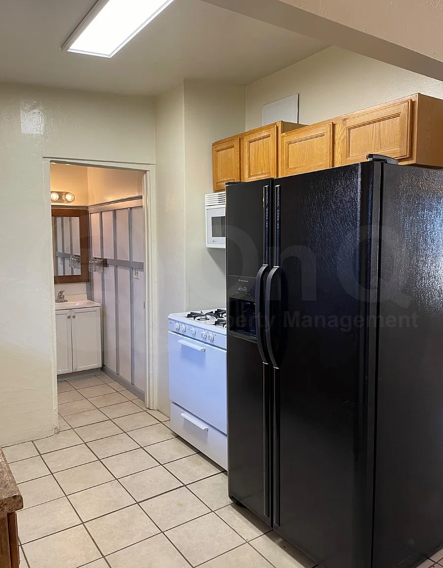 3 bed, 2.0 bath, 820 sqft, $1,150 — Photo 2