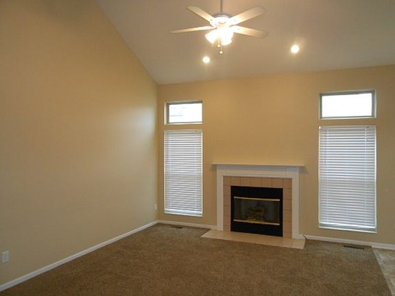4th image of 626 Creekpark Ct