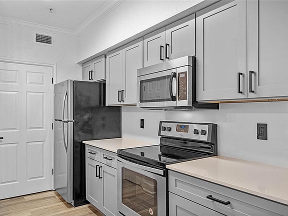 4th image of 911 N Orange Ave APT 309