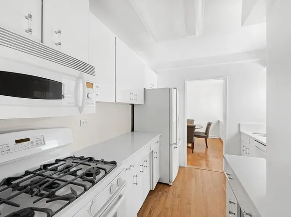 40 East 78th Street image 4 of 8