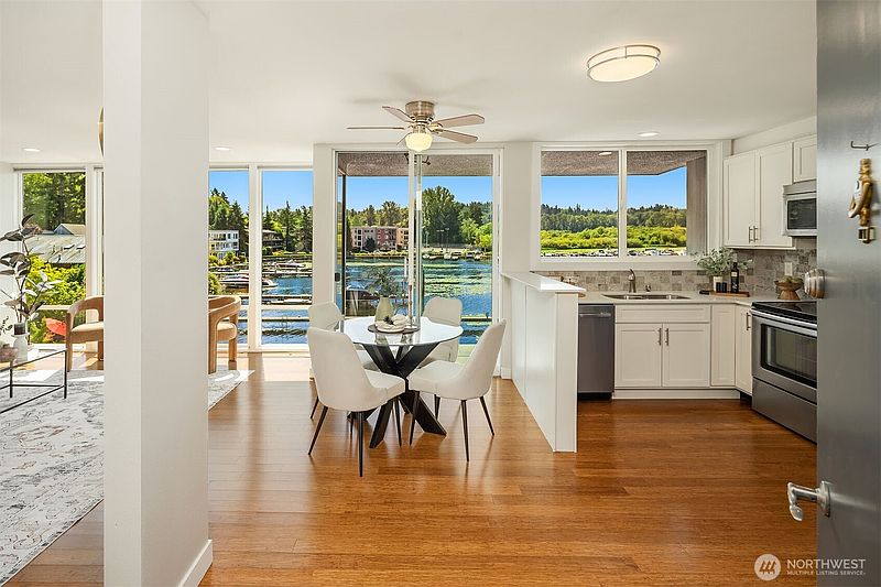 5th image of 4561 Lake Washington Boulevard NE #306