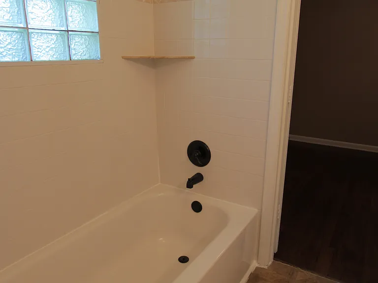 2425 Chapel Ave #B — Photo 12