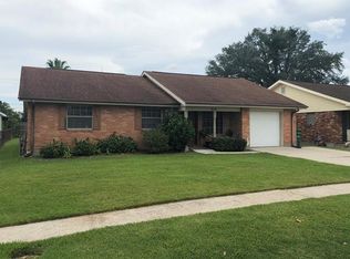 616 Diplomat St, Gretna, LA 70056