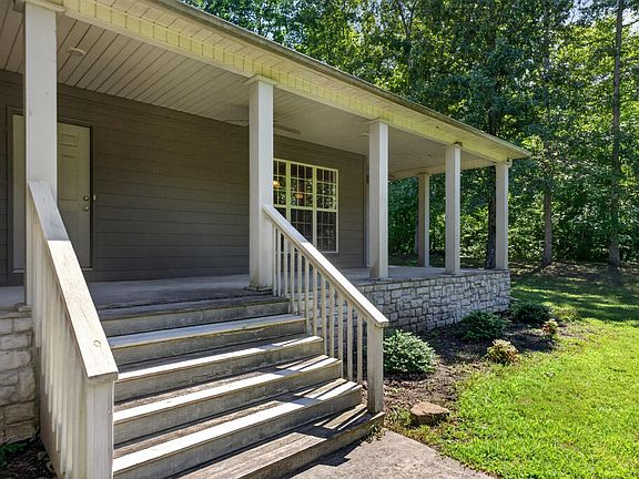 5th image of 813 Mayland Rd
