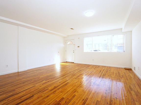 4th image of 696 Van Duzer St APT A