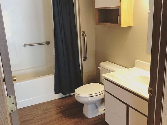 3rd image of 200 Oak St APT 101