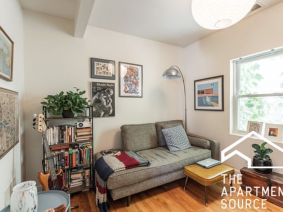 2nd image of 906 N Wood St #1F