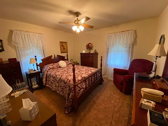 3rd image of 1116 Village Way