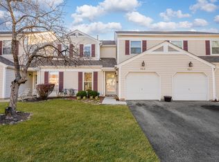 503 Nebraska Cir, Carol Stream, IL 60188