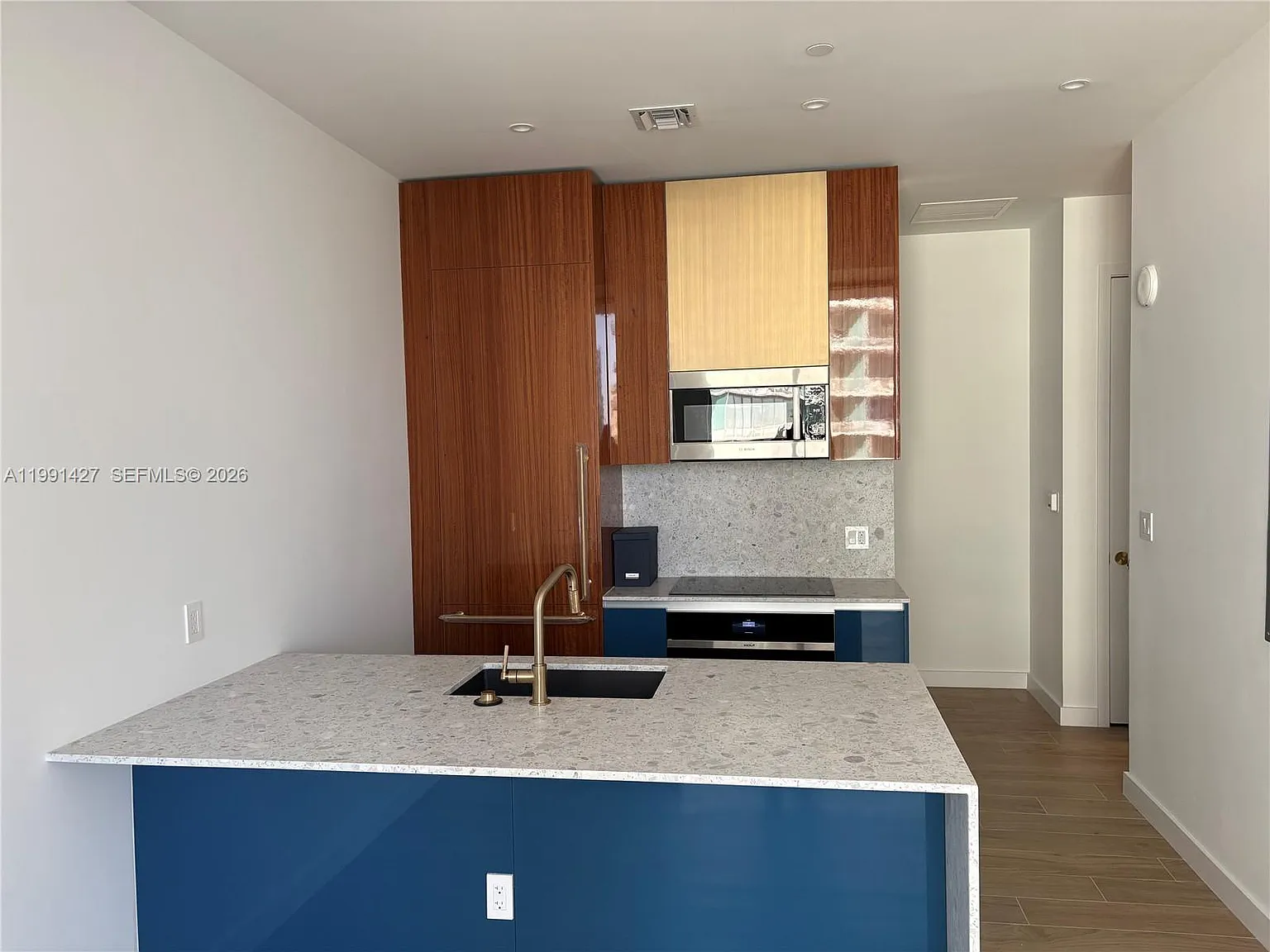 1 bed, 1.0 bath, 555 sqft, $6,500 — Photo 2