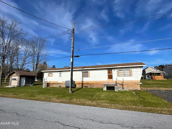 223 Wood Ave, Revloc, PA 15948