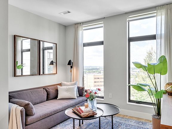 4th image of 191 Washington St #721