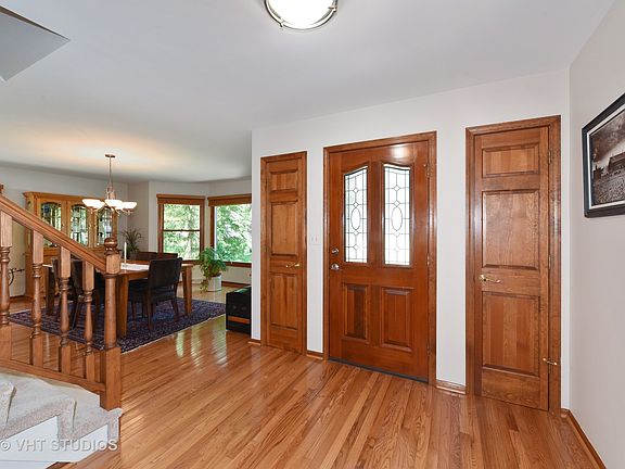 2nd image of 200 Lorraine St
