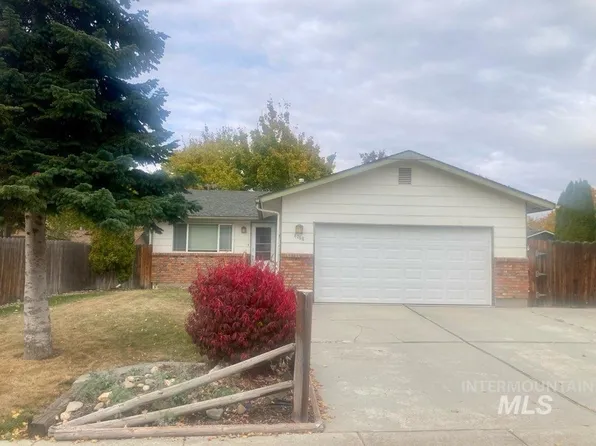 8768 W Austin St, Garden City, ID 83714