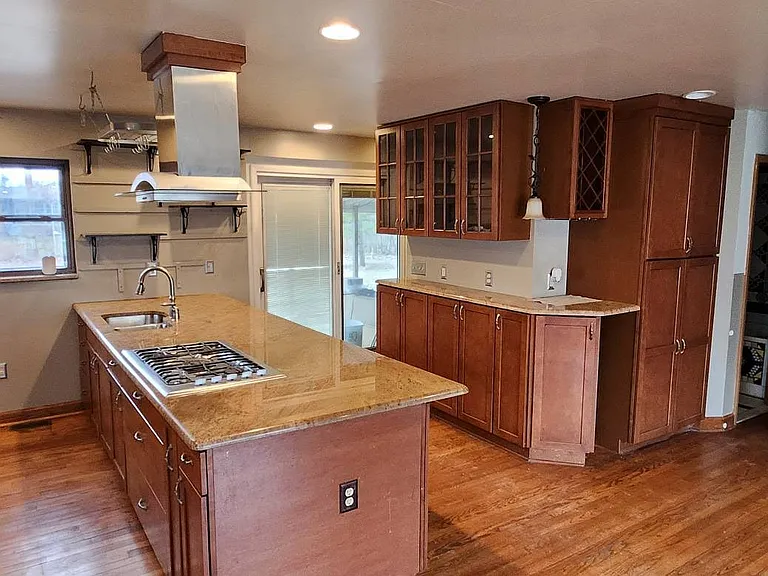 Kitchen / living area