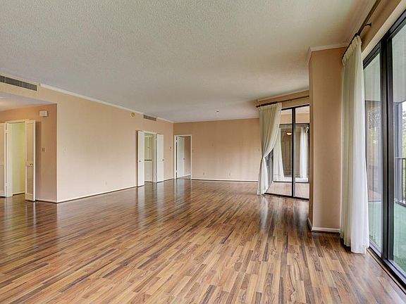 4th image of 9333 Memorial Dr APT 311