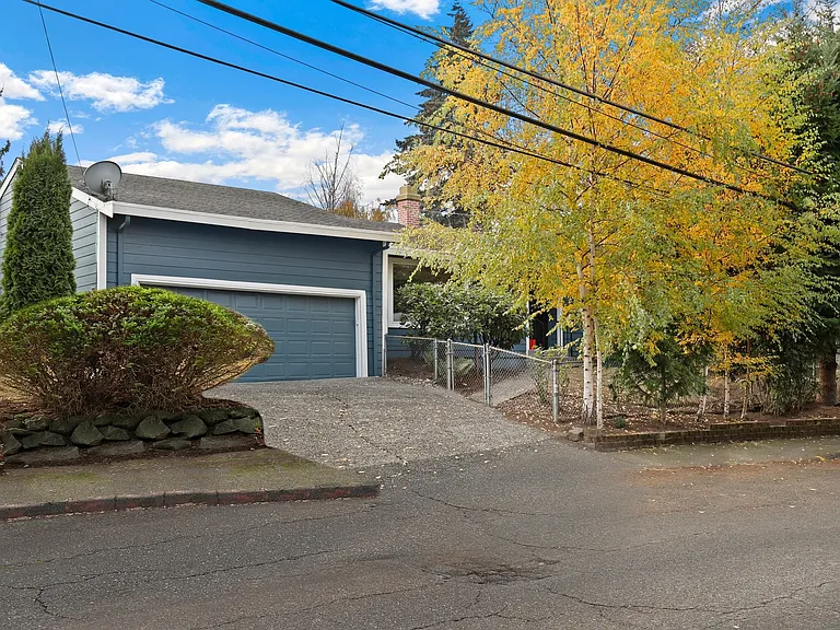 3601 NE 145th St — Photo 1