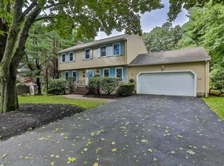 90 Red Gate Ln, Reading, MA 01867