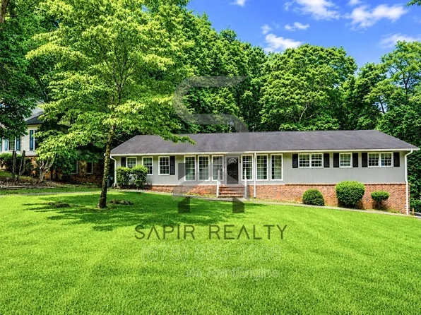 373 James St SW, Lilburn, GA 30047