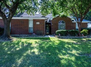 6421 Peak View Ct, Midlothian, TX 76065